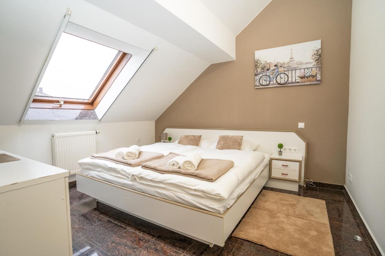 Large Double Room