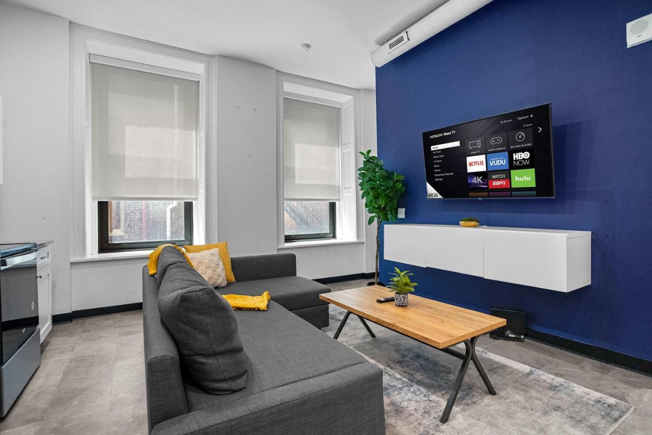 CozySuites Stunning 1BR in Downtown Pitts #7 - Bed and Breakfast Pittsburgh