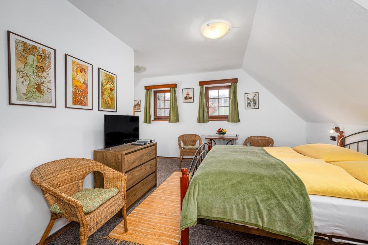 Dreibettzimmer mit Terrasse