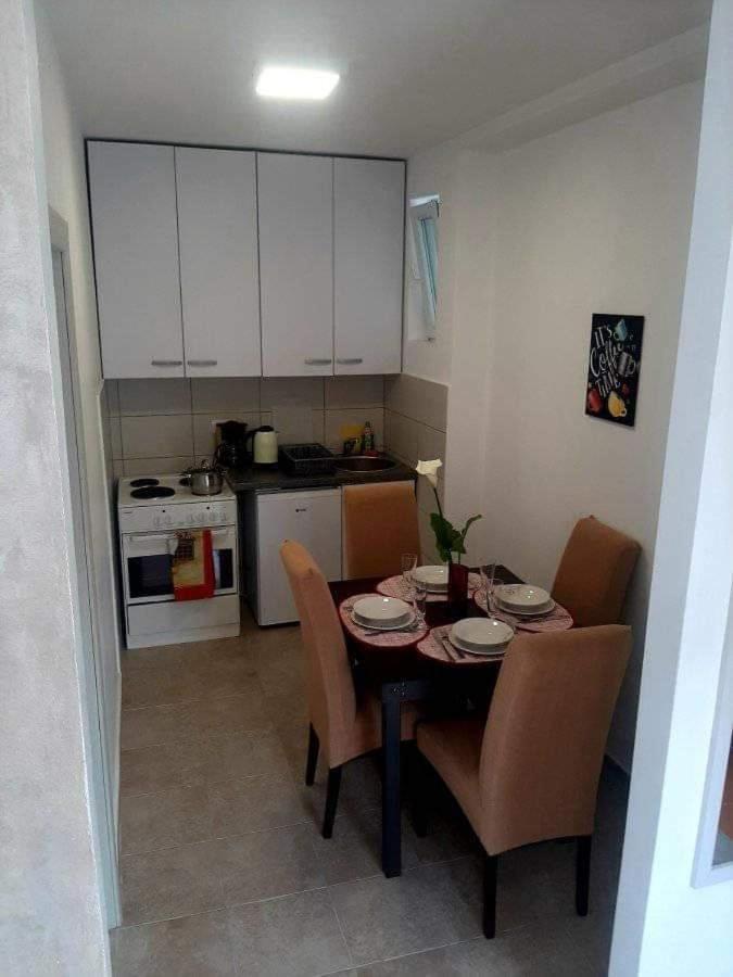 Apartman Šušanj 2 - Bed and Breakfast Bar
