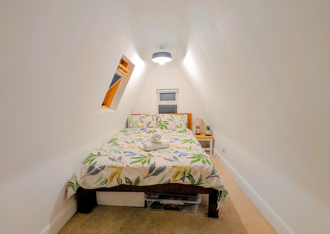 Coach House in Brixton - B&B