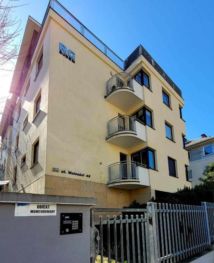 Apartament Wolności - 85 metrowe mieszkanie na wyłączność - B&B