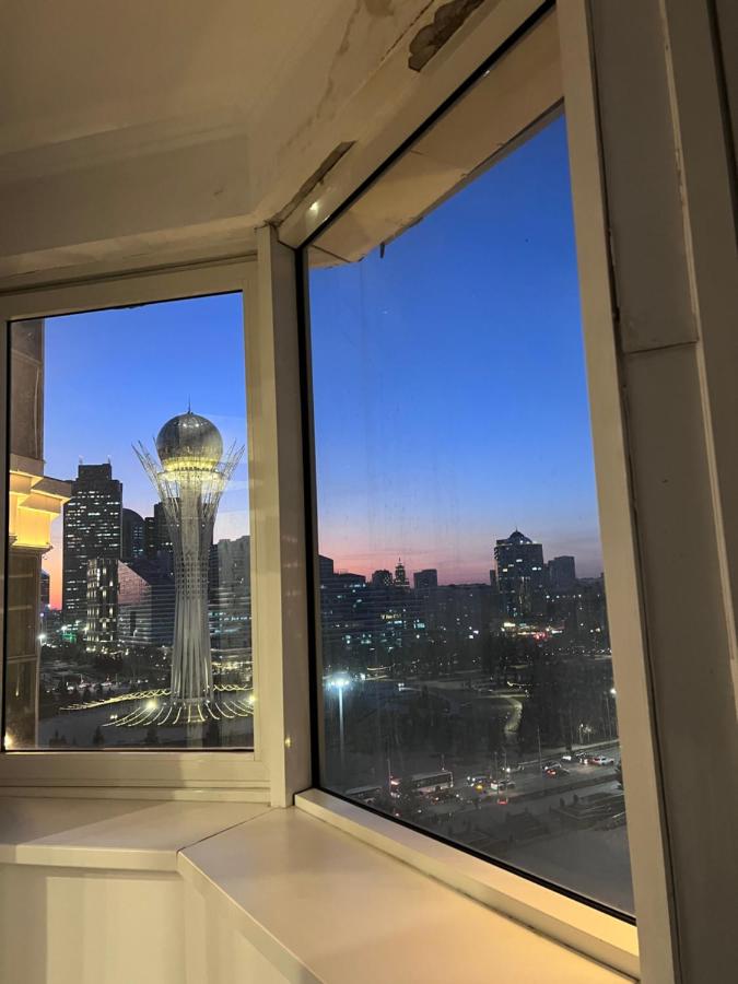 153 С прекрасным видом на Байтерек и 2 большими кроватями - B&B Astana