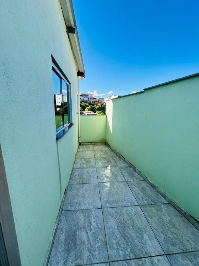 Sobrado - Espaço Amplo - Mesa de Bilhar e Ducha - Próx CT Galo, Aero Confins, Cid Admin - Chambres d’hôtes Vespasiano