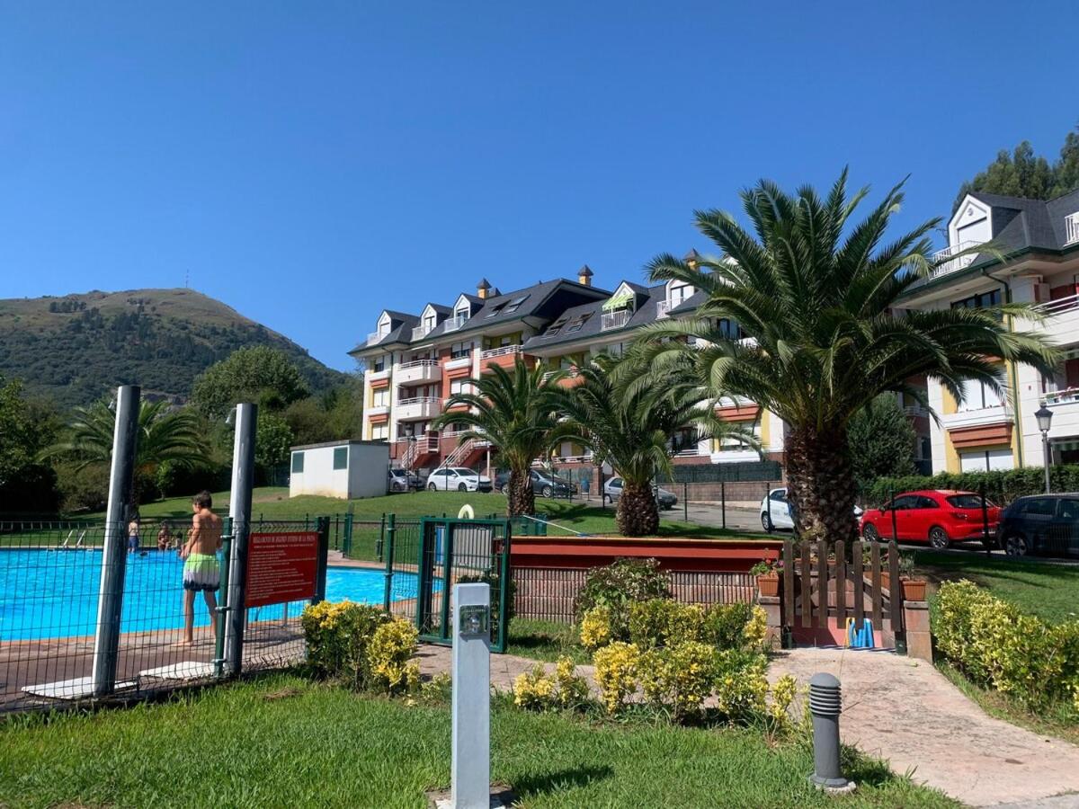 Precioso Ático con piscina en entorno rural, relax, cerca de la playa y montaña - B&B Limpias