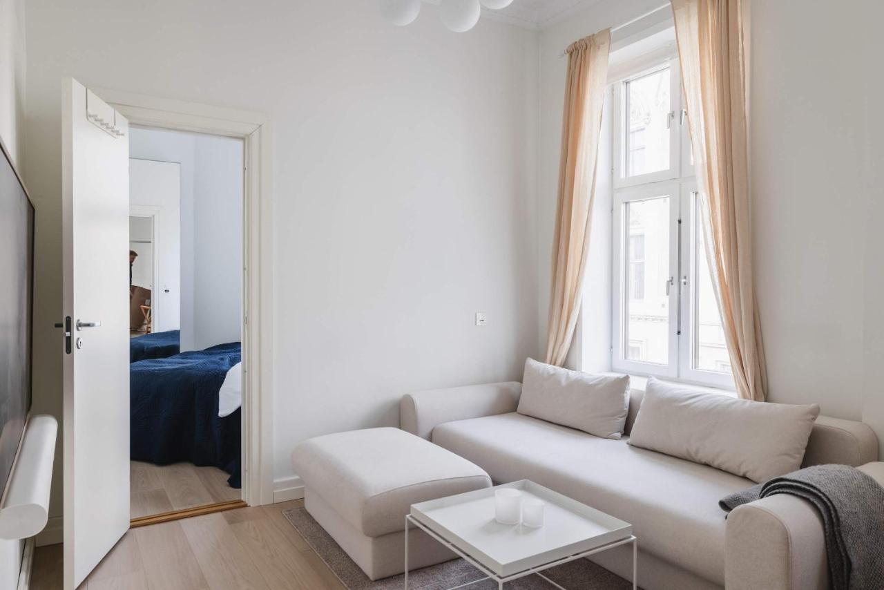 DINBNB Apartments l Historical Luxury l City Center l Renovated 2025 - B&B