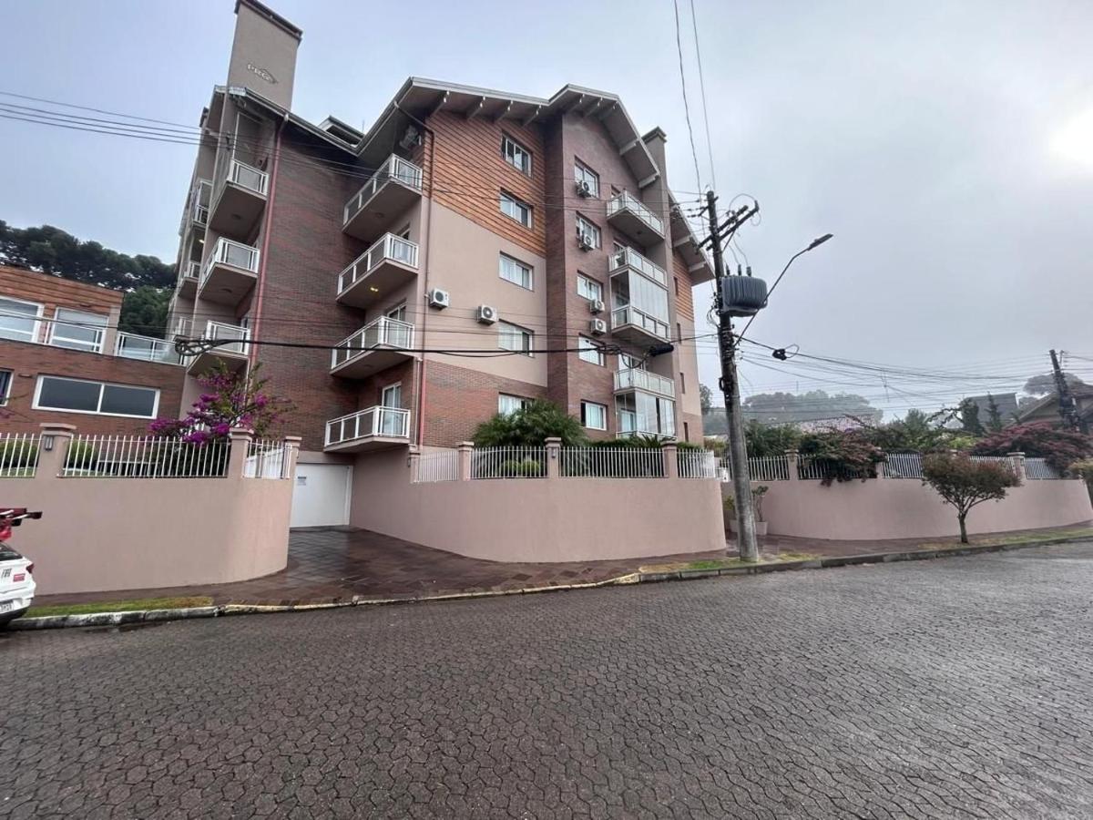 Apt Vivenda By cia da temporada - B&B