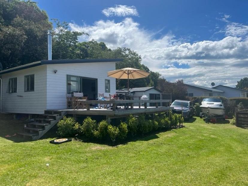 Whareroa family bach - B&B
