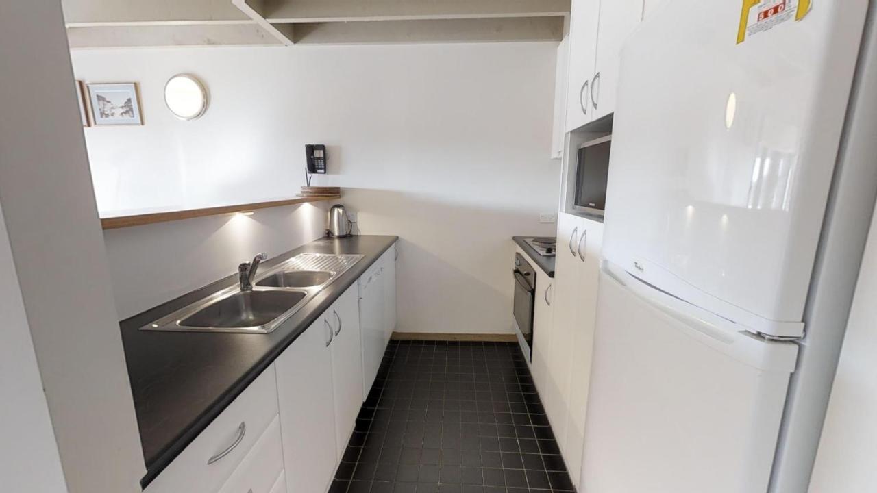 Studio Loft (Sleeps 4)