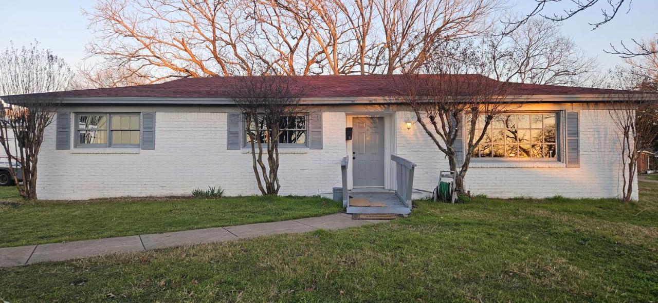 WI35 & I20 Queen! - Bed and Breakfast Fort Worth