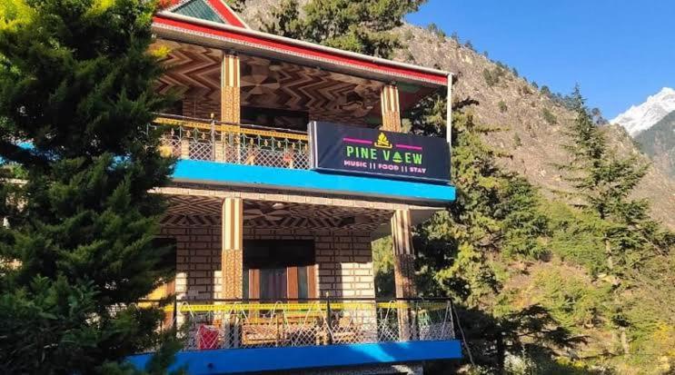 Pine view cafe and guest house - Bed and Breakfast