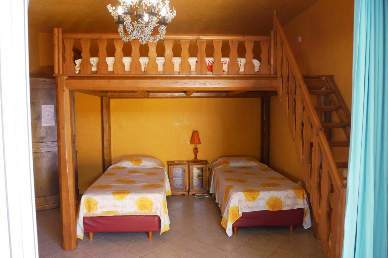 Energia - Family Room with external private bath and terrace