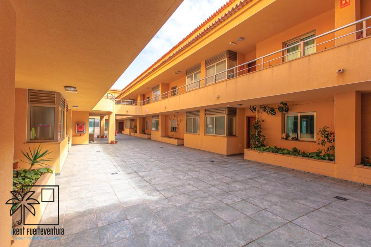 Bristol Shore Rooftop Pool and Sea View - B&B Corralejo