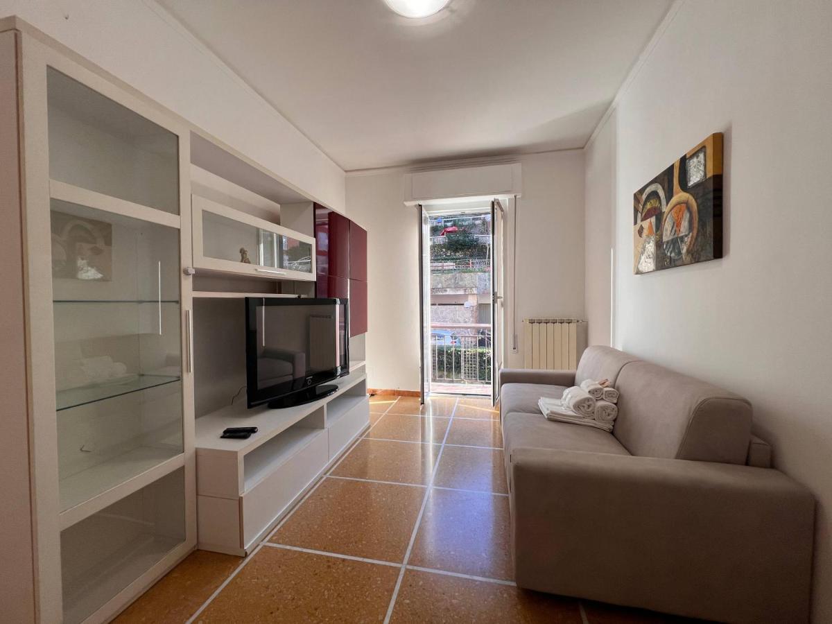 JOIVY Inviting 1-bedroom flat with Balcony in Rapallo - Chambres d'hôtes Rapallo