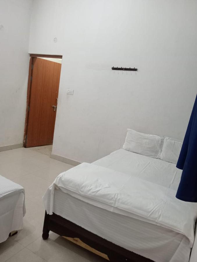 Shree GEETA DHAM - Bed and Breakfast Mathura