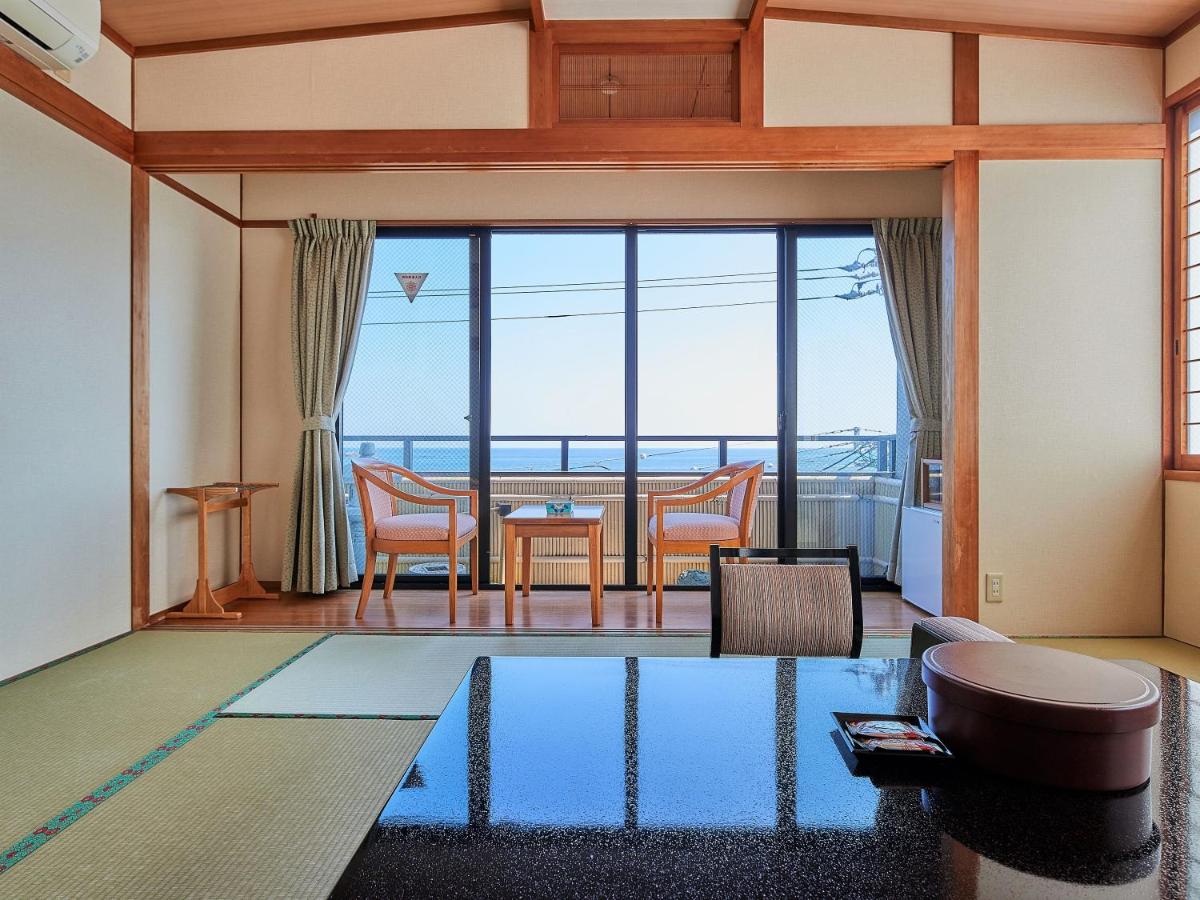 Japanese-Style Family Room