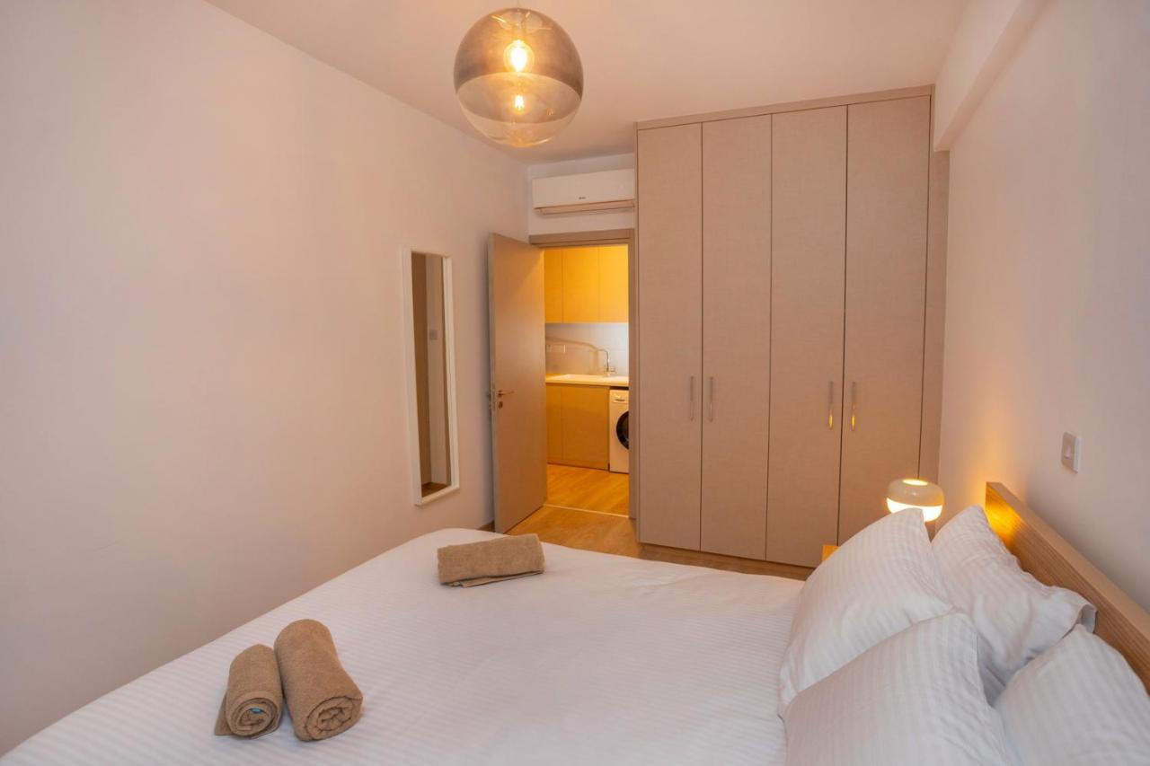 One-Bedroom Apartment with Balcony