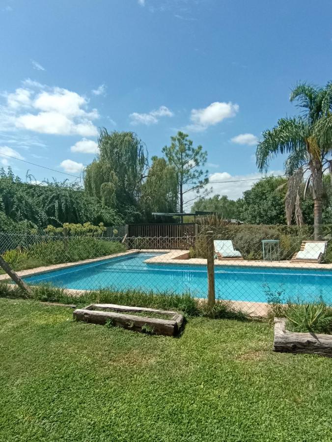 Quinta Los Sauces Suipacha - B&B Suipacha