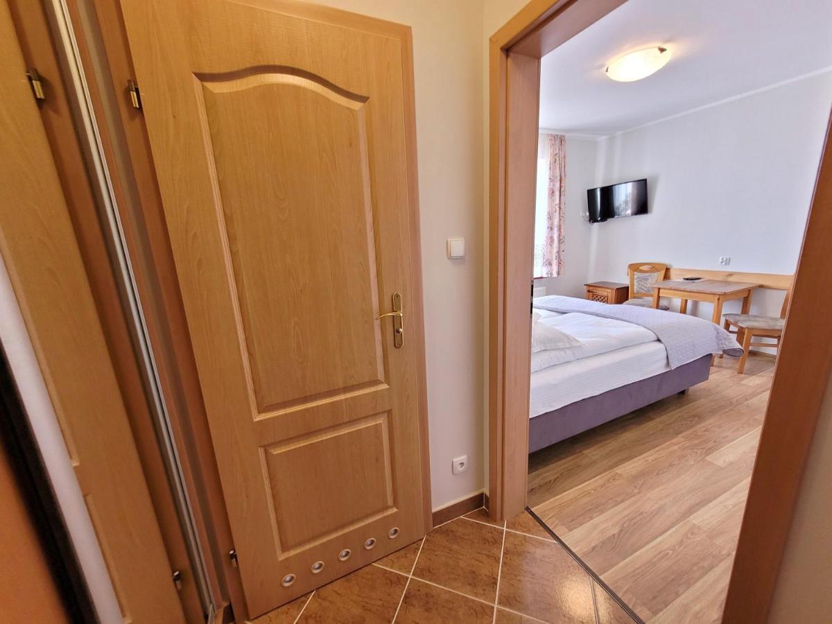 Habitación Doble con baño privado - 2 camas