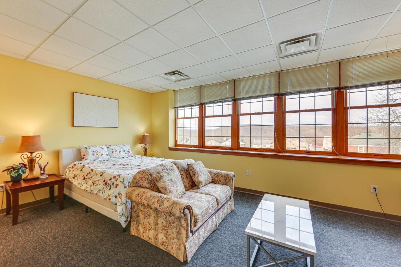 1 Mi to Allegheny River New Kensington Studio! - B&B New Kensington