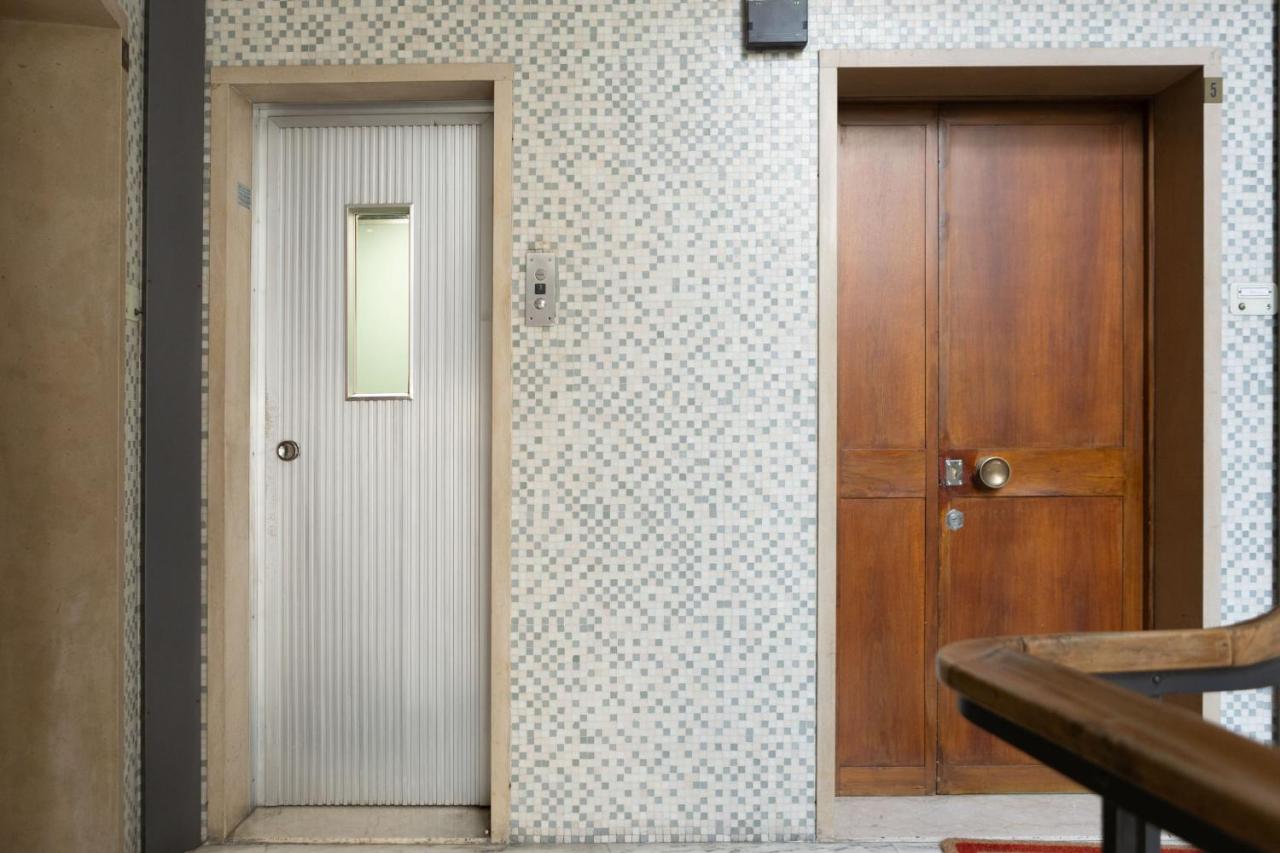 Pitti Deluxe Apartment - Bed and Breakfast Florence