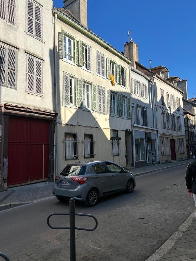 Le Bois Jaillant - Wifi - Centre ville historique - Proche Gare - B&B