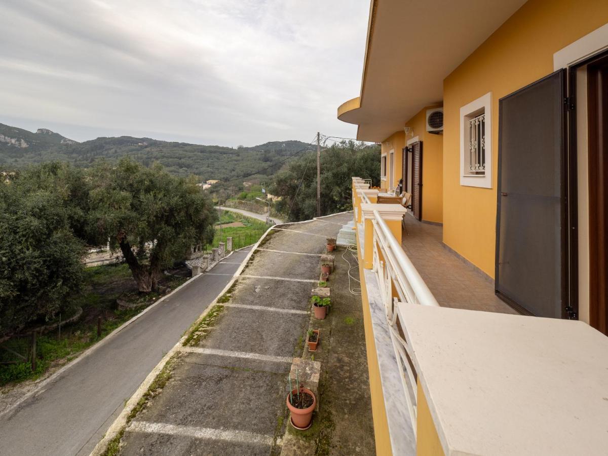 Alexandra House - B&B Kríni