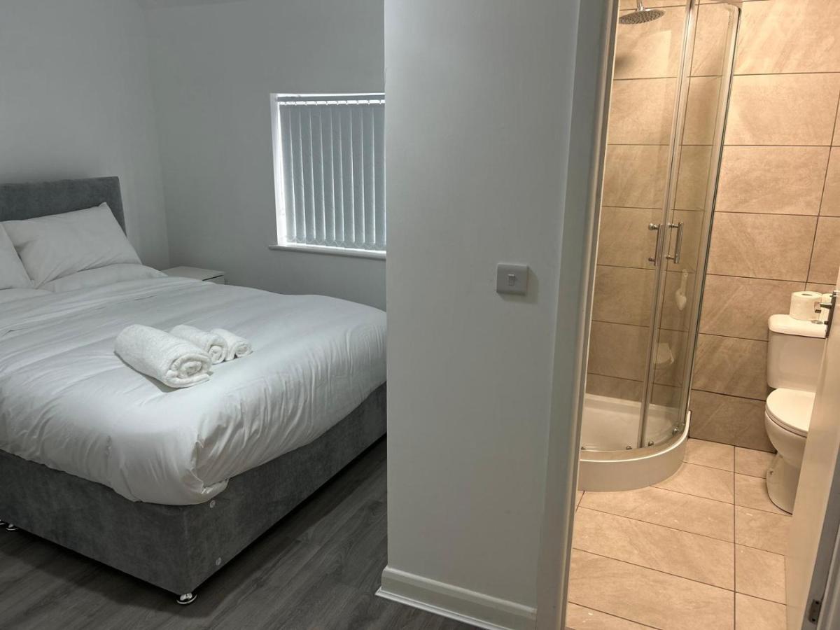 Stylish Leeds Family Home - B&B
