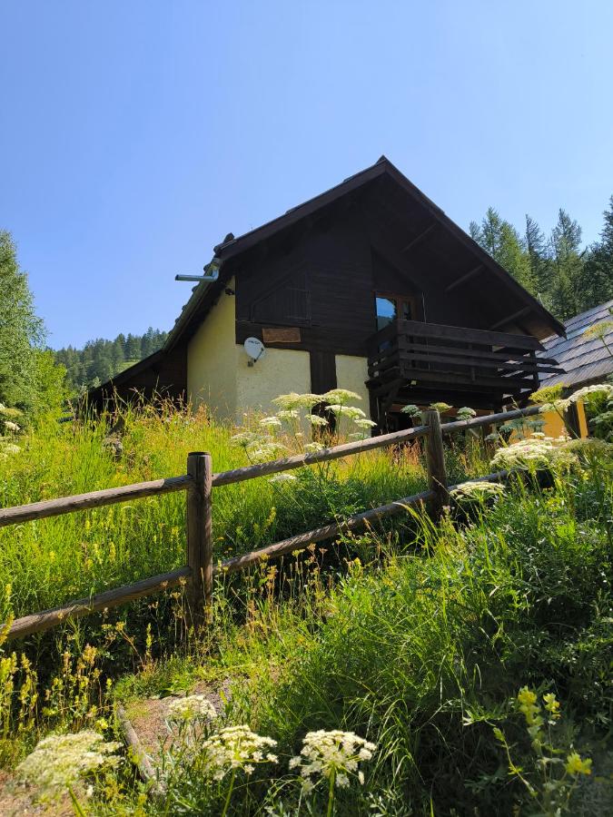 Chalet vue montagne nature à Abriès Queyras - Chambres d’hôtes Abriès