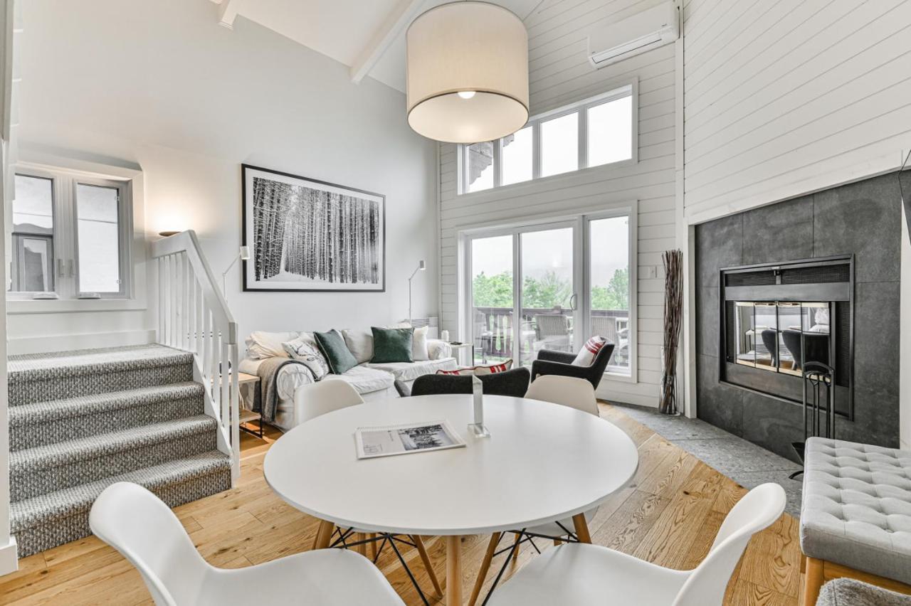 Scenic Condo Overlooking Mont Tremblant and the Lake - Bed and Breakfast Mont-Tremblant