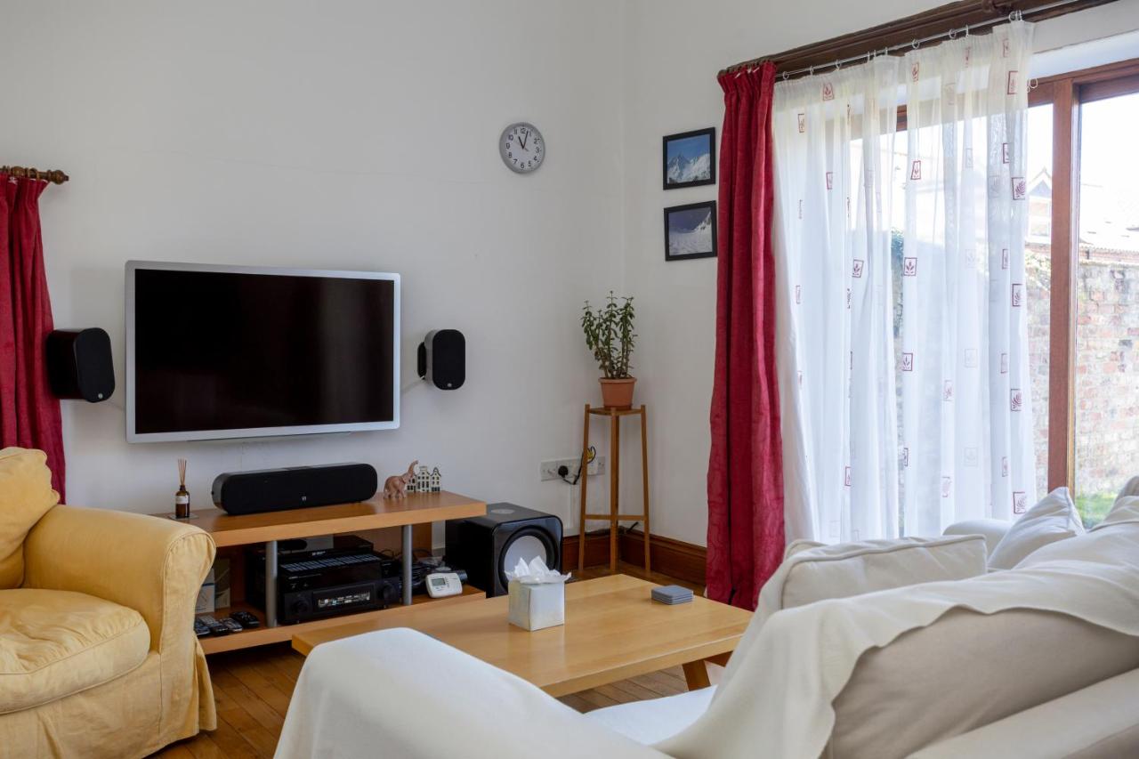 Isabella Place in York - 3 Bed Property, 2 Double Beds, 1 Large Double Bed, Ideal for Families - B&B York