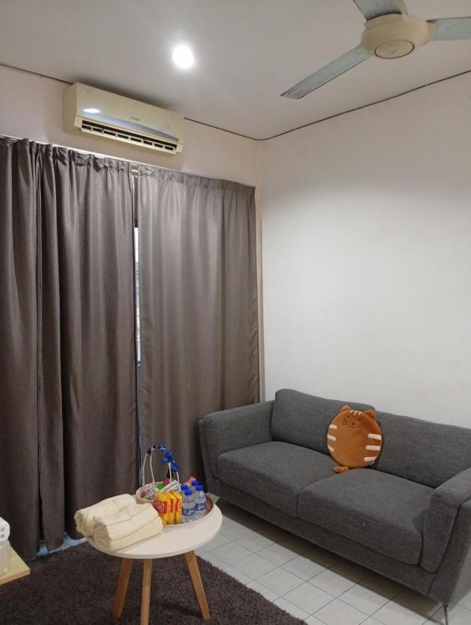 Teratak RIZQ Kota Samarahan - Bed and Breakfast Kota Samarahan