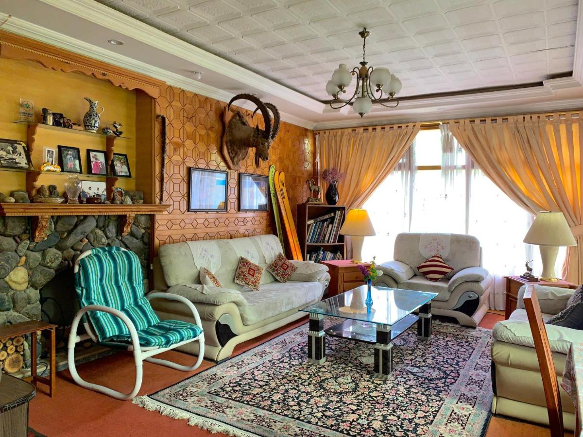 Twin Room with Mountain View