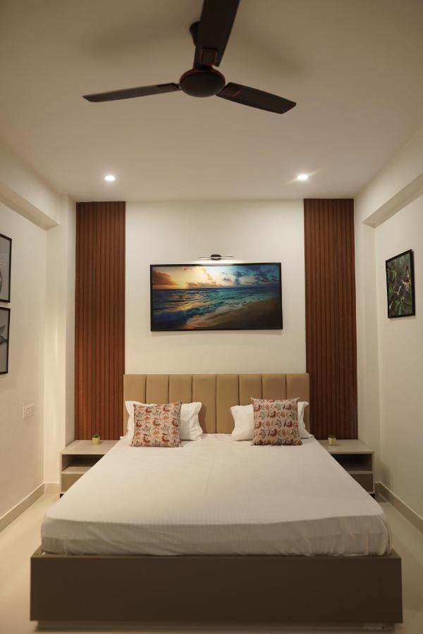 Redwood Magnus by Black Tie - B&B