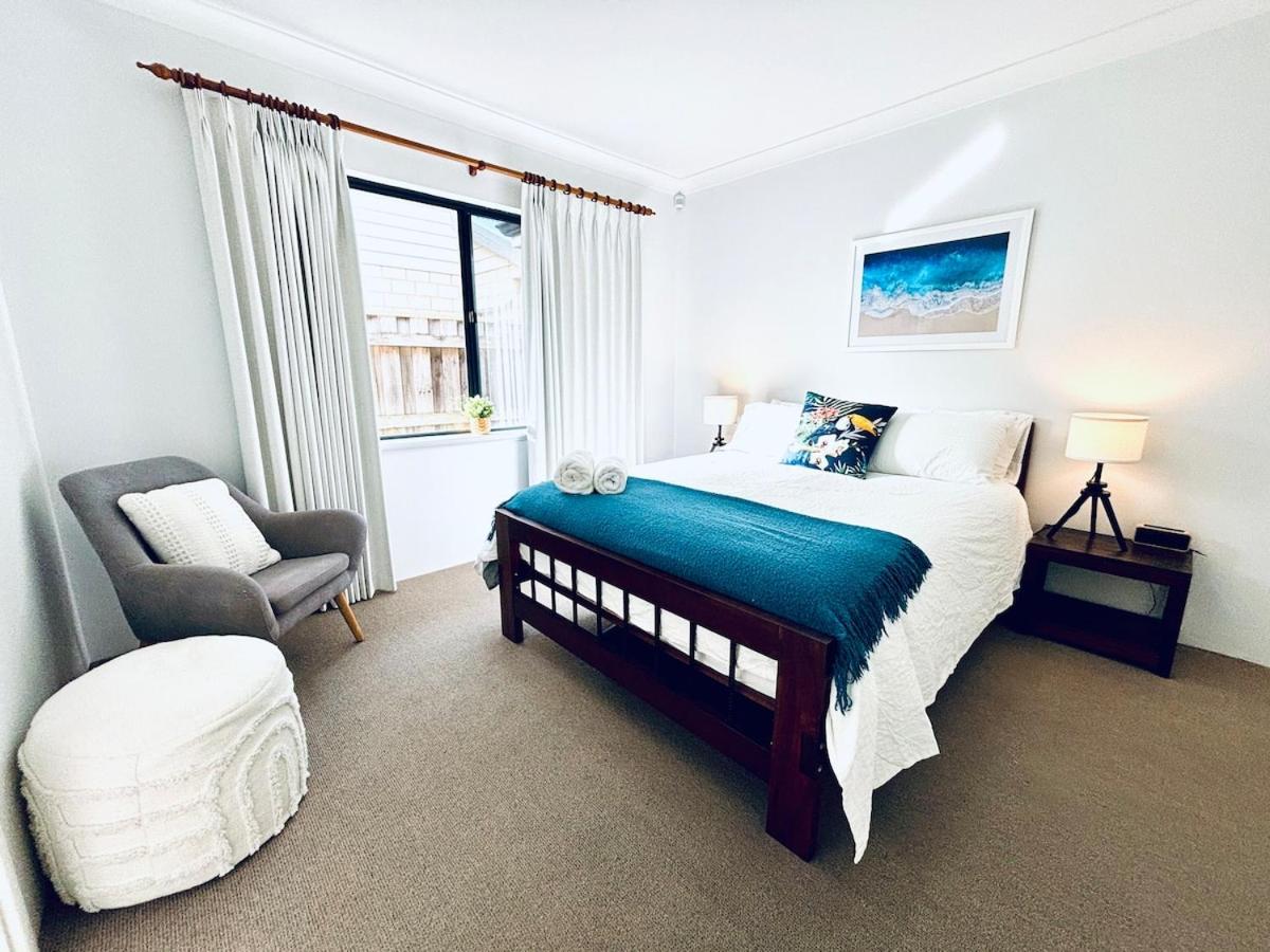 Troon Retreat! Golf, Wineries, beaches - B&B Dunsborough