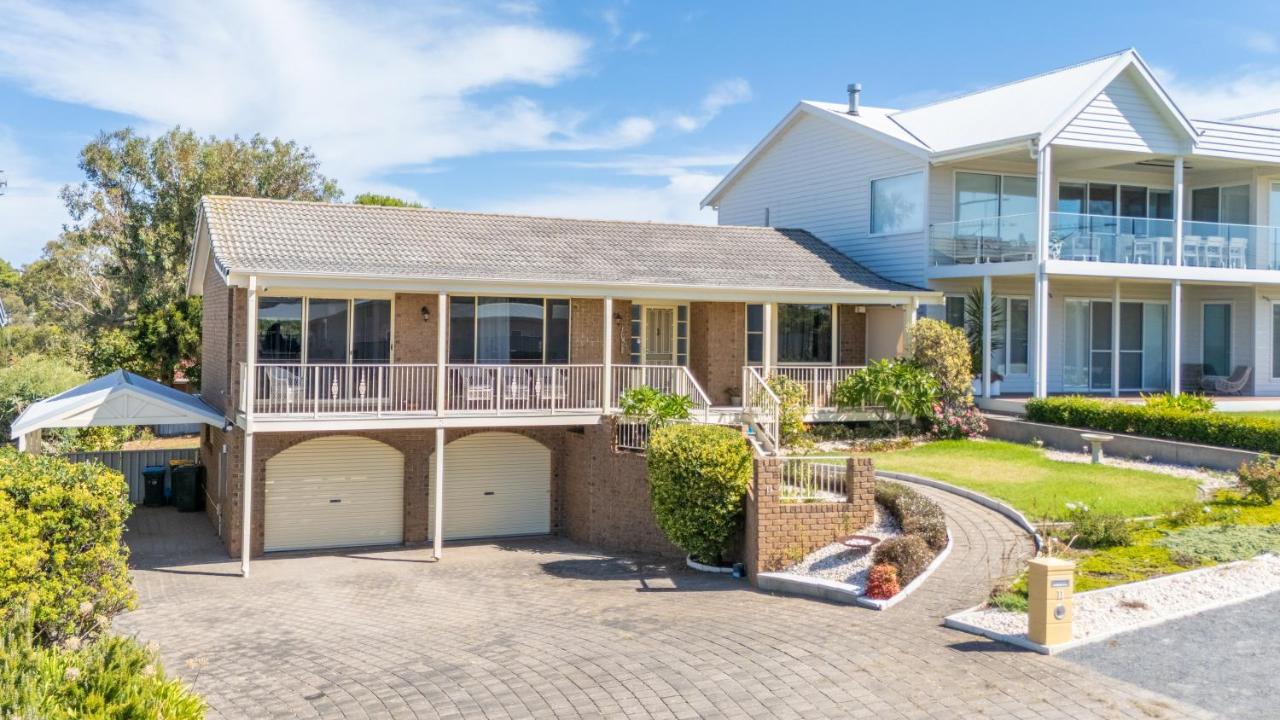 Pet & Family Friendly 3BR Coastal Escape Near Boat Ramp - Diyamba! - Chambres d’hôtes