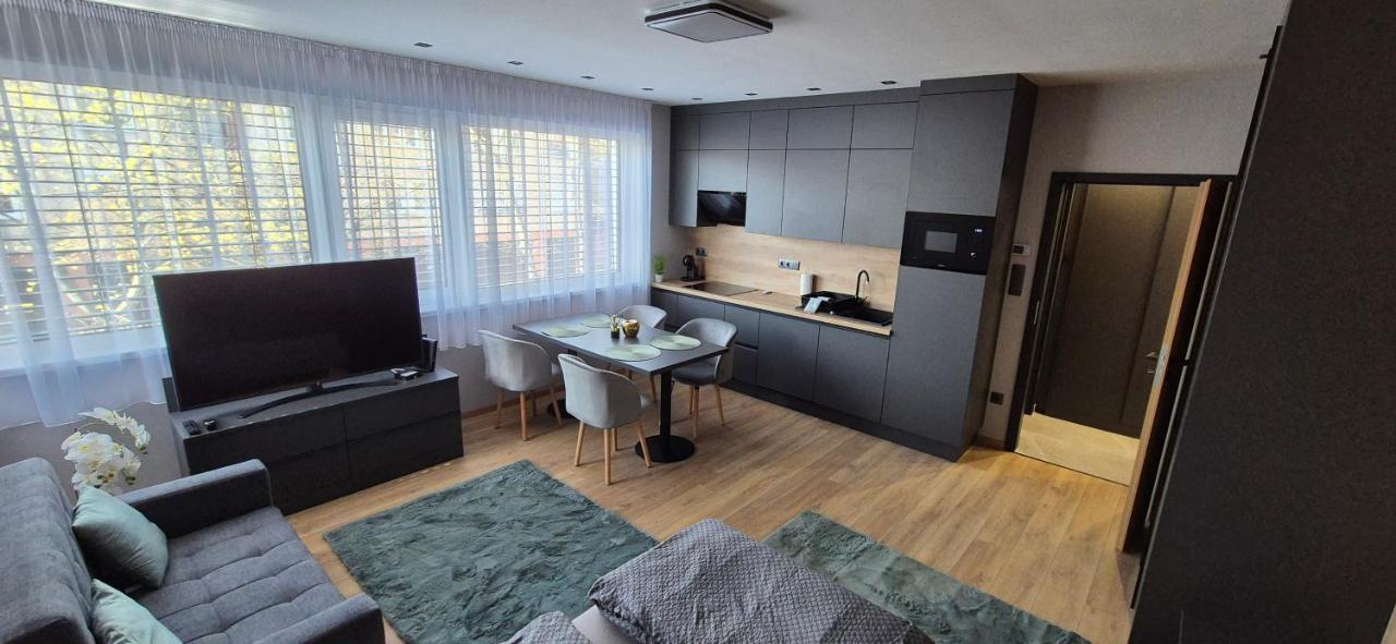 Izabell Apartman - B&B
