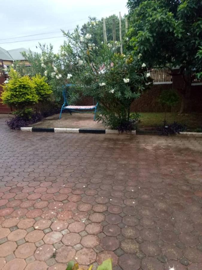 Abode Studio & One bedroom - Chambres d'hôtes Entebbe