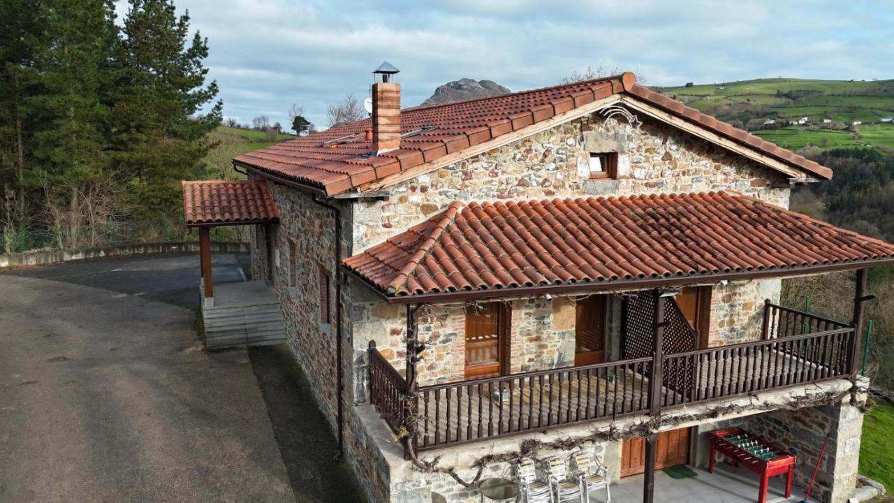 Apartamento con terraza en el Valle de Soba - B&B