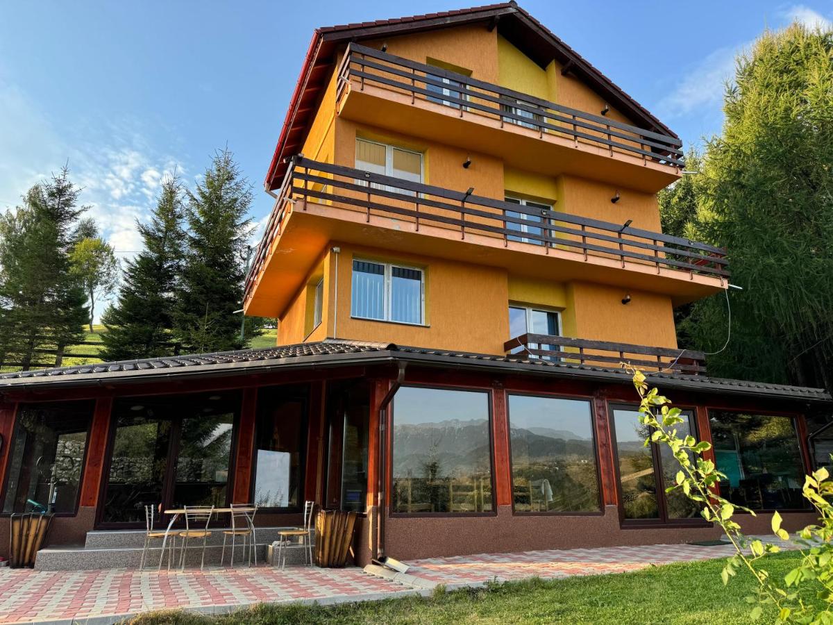Vila Serar - Bed and Breakfast