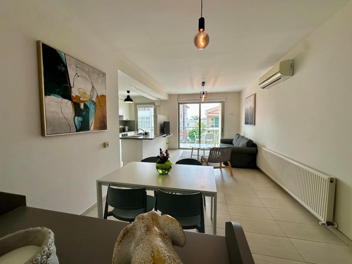 Central Luxurious 2 bedroom flat - B&B