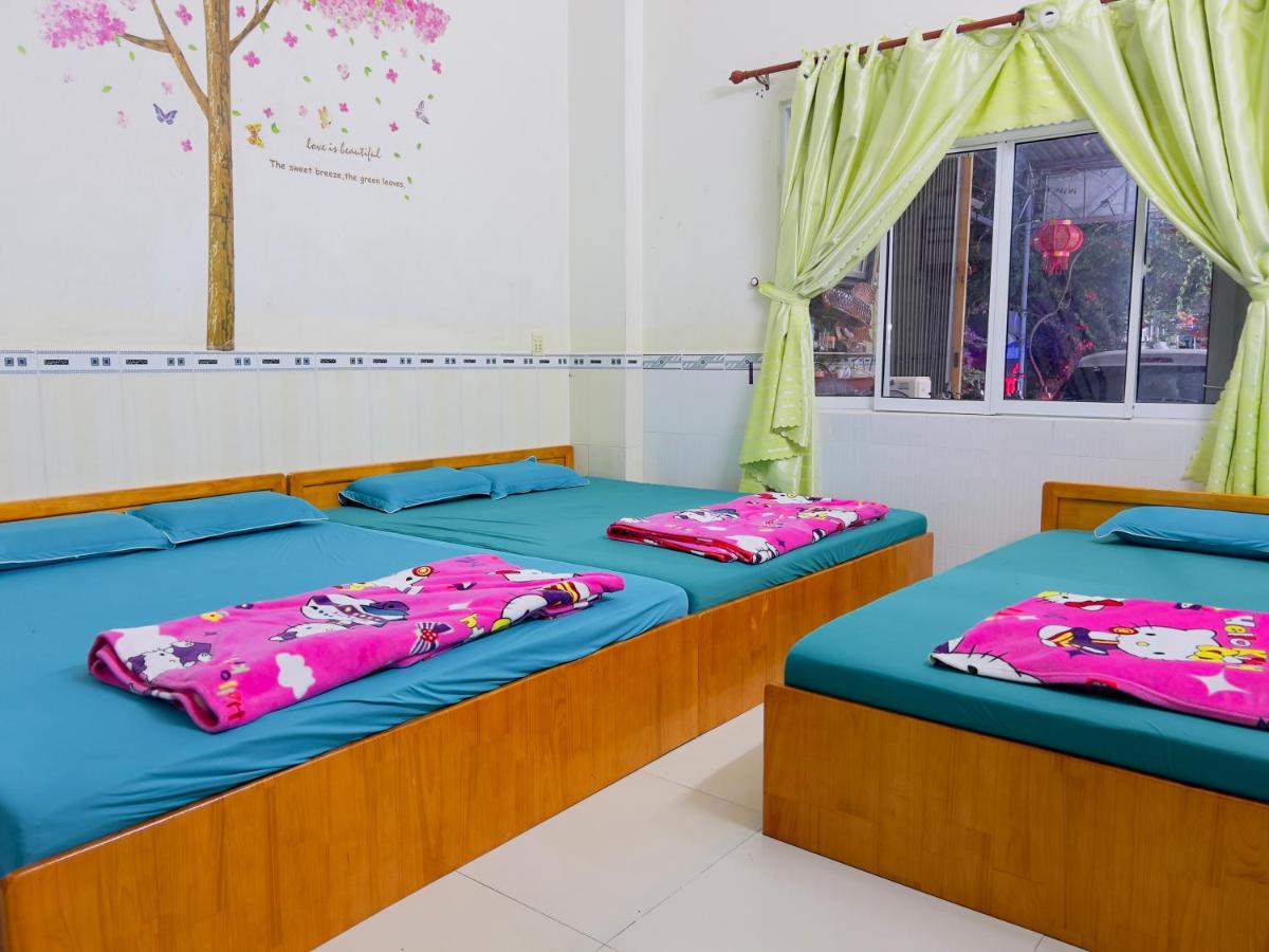 Nhà Nghỉ Tấn Tài - Gần Miếu Bà Chúa Xứ Núi Sam - Chambres d’hôtes