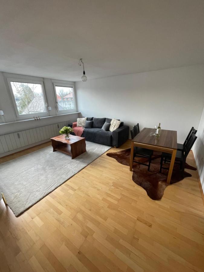 Quiet Center Apartment - 10 min to Center & Oktoberfest - Free Parking - near Nymphenburg Palace & Botanical garden - B&B Monaco di Baviera