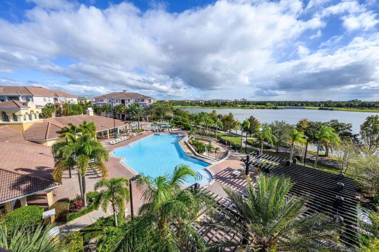 Master Room with Private Bath nearby Conv Center & Epic - B&B Orlando
