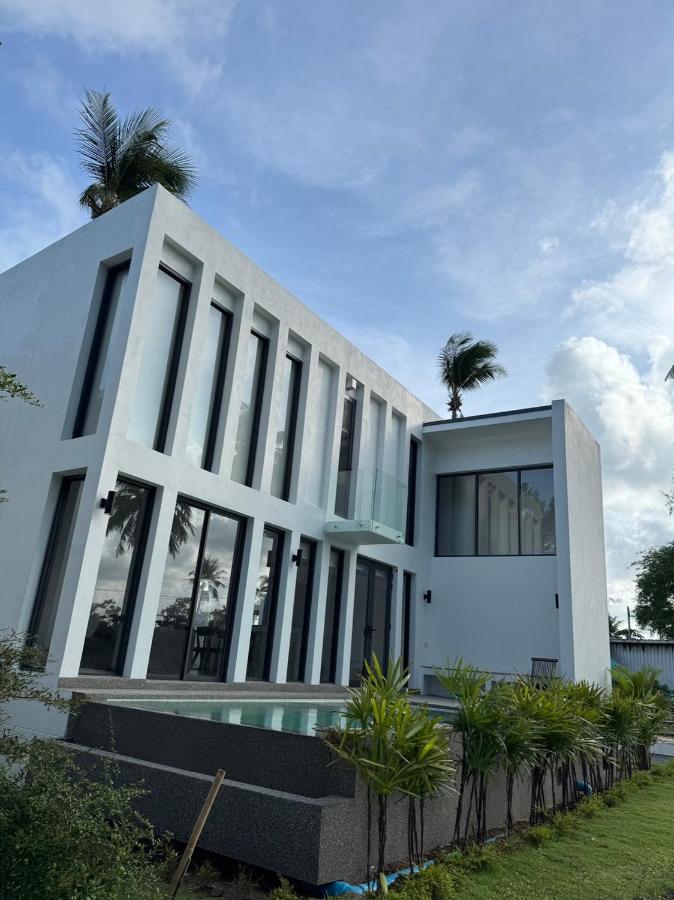 Villa Fronte Spiaggia