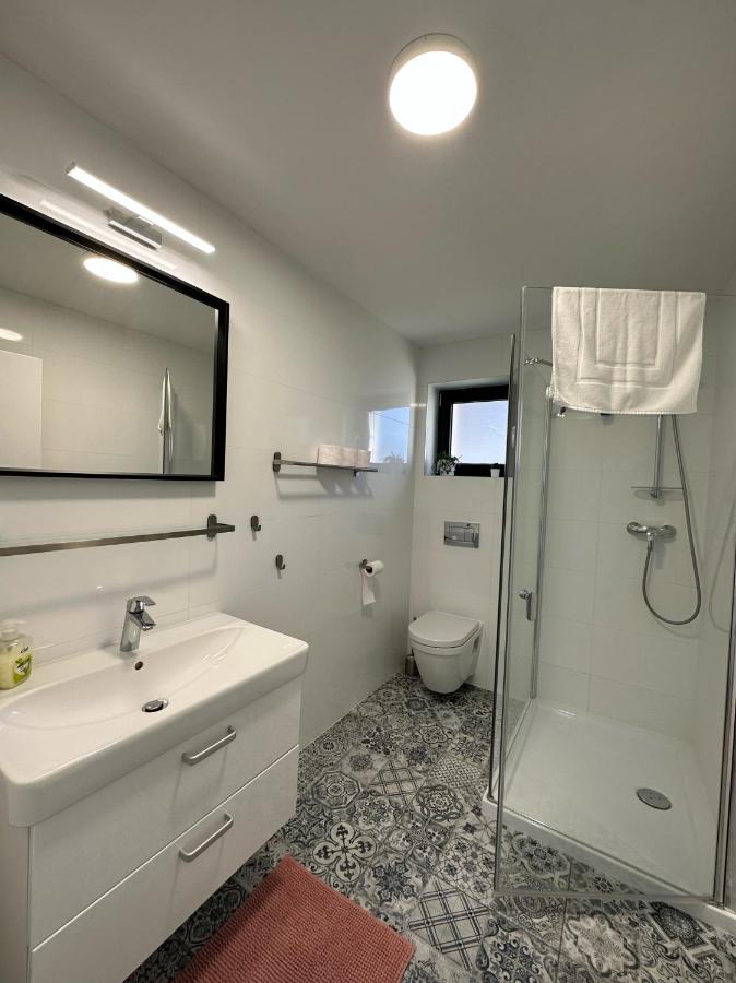 Lake House 513 - B&B Šajdíkove Humence