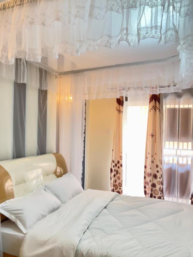 Laven M1 - B&B Kampala