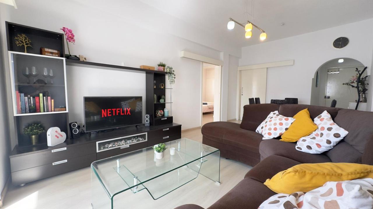 Hills 2bdr Seaside Makenzy Larnaka - Chambres d’hôtes Larnaca