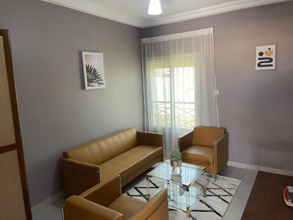 Grand studio meublé à Mermoz - B&B Dakar