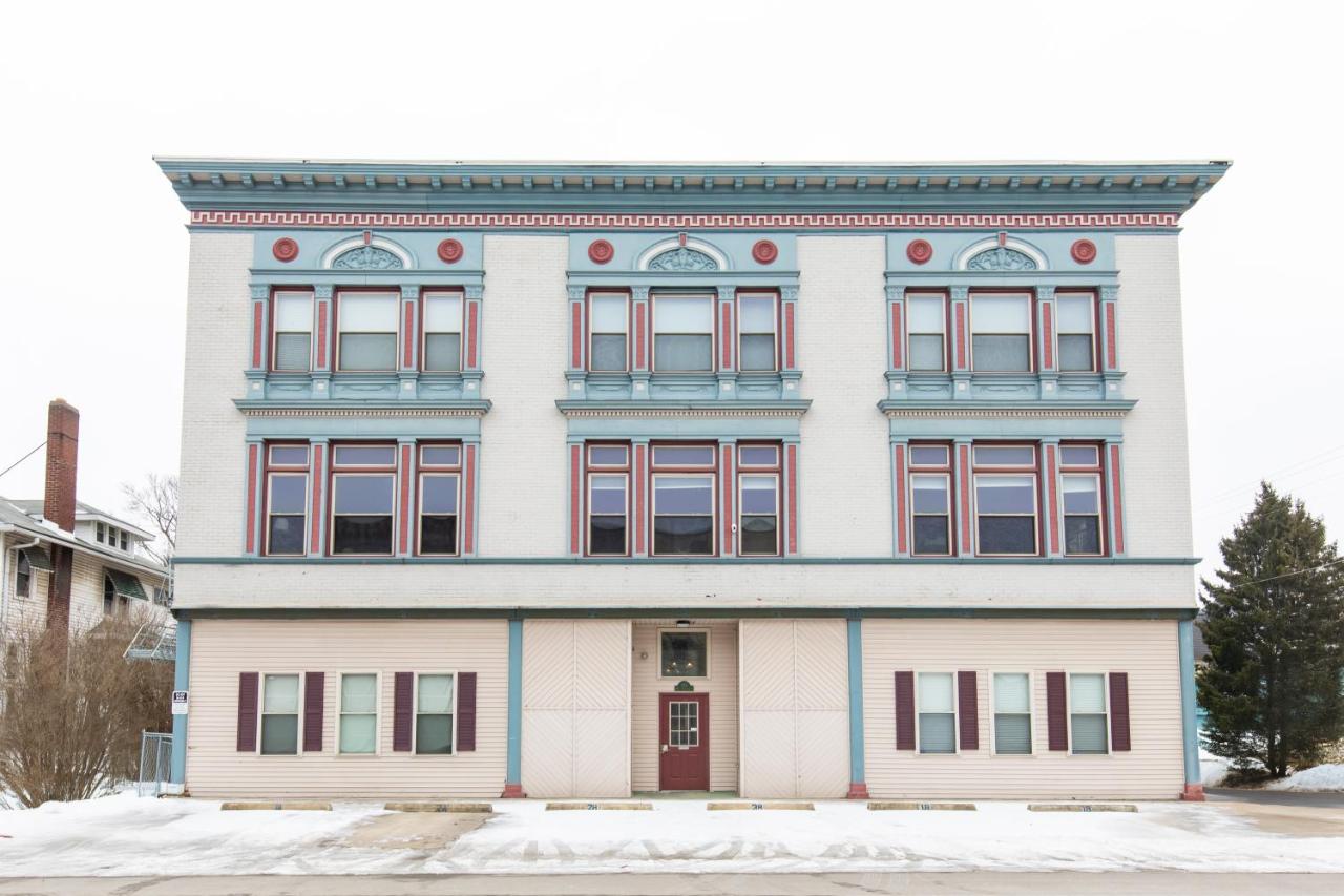 The Jazz Club Downtown Sandusky - B&B